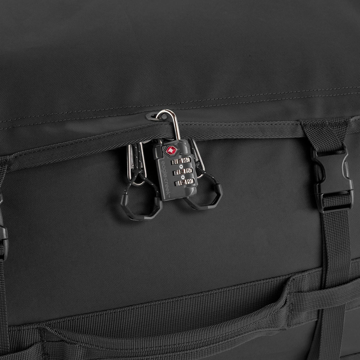 CARGO HAULER WHEELED DUFFEL 110L [JET BLACK]